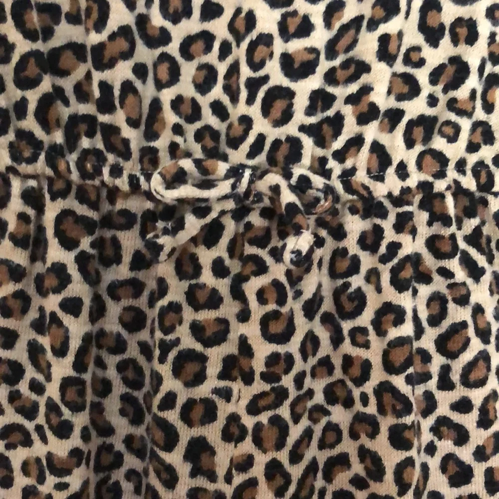 Old Navy Leopard one piece long sleeve jumpsuit bodysuit
